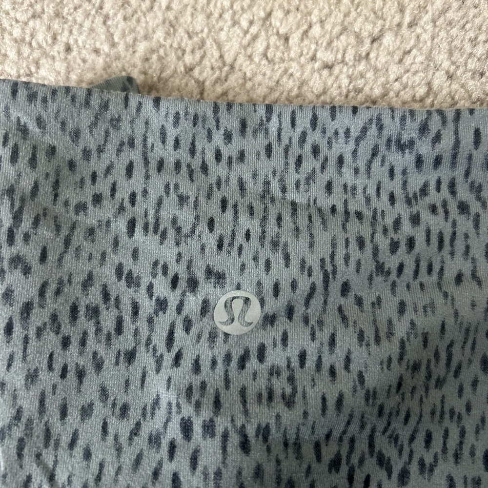 Gray Patterned Wunder Under - image 2